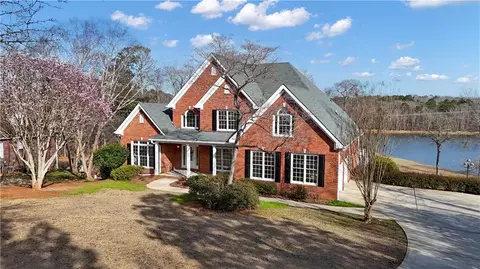 Exterior - 12328 Edgewater Dr, Hampton, GA 30228 photo 15 of 17