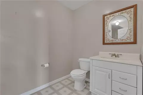 Bath - 12328 Edgewater Dr, Hampton, GA 30228 photo 8 of 8