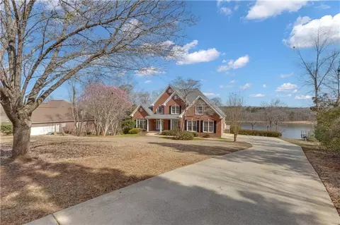 Exterior - 12328 Edgewater Dr, Hampton, GA 30228 photo 3 of 17