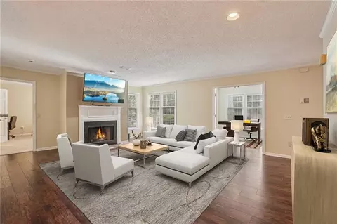 208 Bainbridge Dr, Atlanta, GA 30327