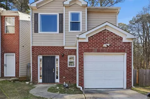 5100 Windsor Forrest Ln, College Park, GA 30349