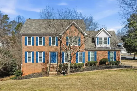 5037 India Lake Dr, Acworth, GA 30102