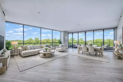 700 Park Regency Pl #1207, Atlanta, GA 30326