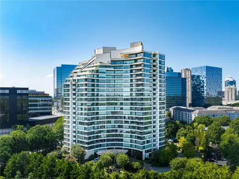700 Park Regency Pl #1207, Atlanta, GA 30326