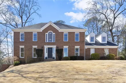 600 Willow Knoll Dr SE, Marietta, GA 30067
