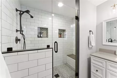 Bath - 3635 Admiral Dr, Chamblee, GA 30341 photo 2 of 3