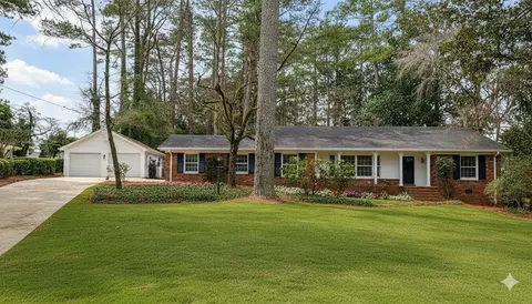 2360 Young Dr, College Park, GA 30337