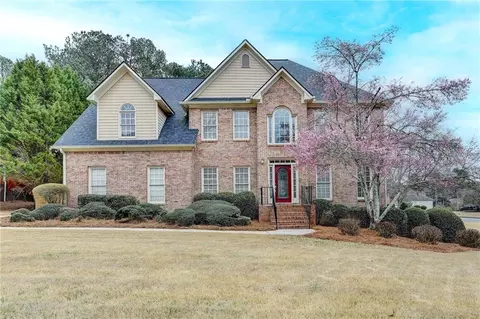 1680 Pinehaven Dr, Grayson, GA 30017