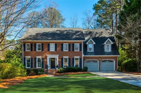 1141 Chestnut Hill Cir, Marietta, GA 30064
