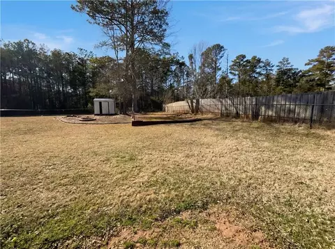 Exterior - 130 Berkshire Dr, Covington, GA 30016 photo 5 of 6