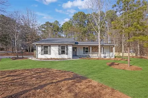 110 Huntington Ct, Fayetteville, GA 30214