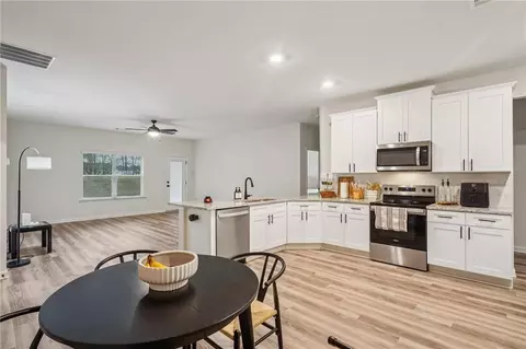 Kitchen - 3964 Saddle Bag Ct, Dacula, GA 30019 photo 2 of 2