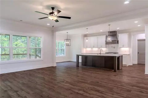 Living - 1425 Willowbend Pl, Monroe, GA 30655 photo 2 of 5