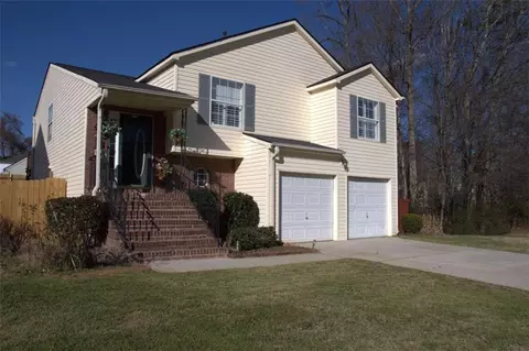 5718 Hidden Brook Cir, Atlanta, GA 30349