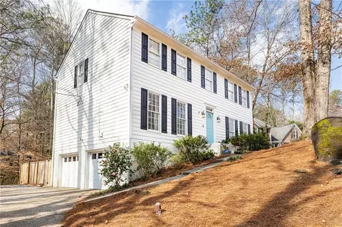 589 Spring Creek Ct NE, Marietta, GA 30068