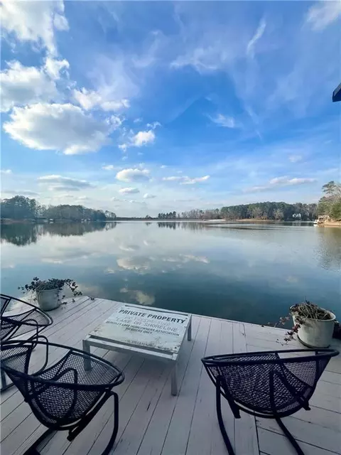 40 Lakeshore Dr, Berkeley Lake, GA 30096