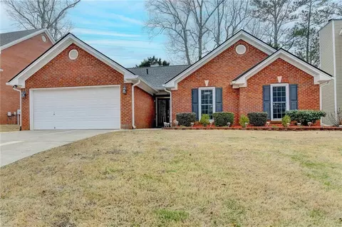 1296 Mandalay Ct SW, Lilburn, GA 30047