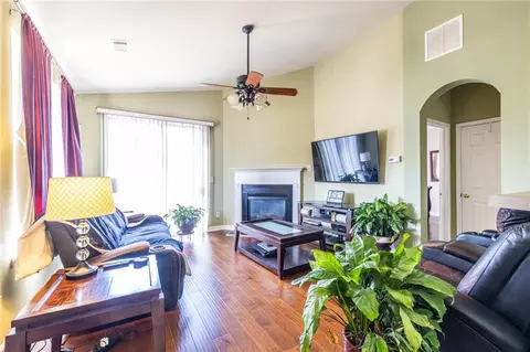 806 Hartstone Ct, Fairburn, GA 30213