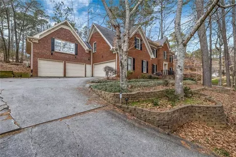 1828 Chedworth Ln, Stone Mountain, GA 30087