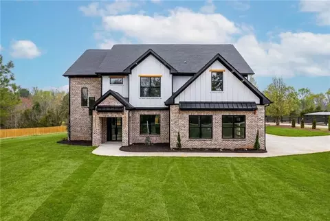 47 Mangum Ln, Pendergrass, GA 30567
