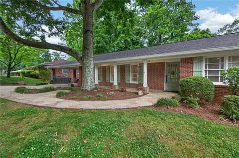 1370 Driftwood Ct, Roswell, GA 30075