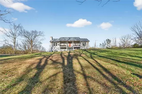 1982 Moccasin Gap Rd, Lula, GA 30554 photo 4