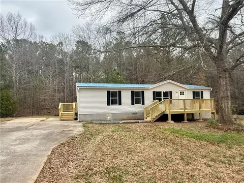 56 Tallahatchee Dr, Carrollton, GA 30116