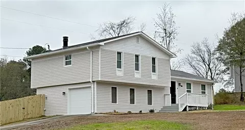 3073 Kathy Ln NW, Conyers, GA 30012