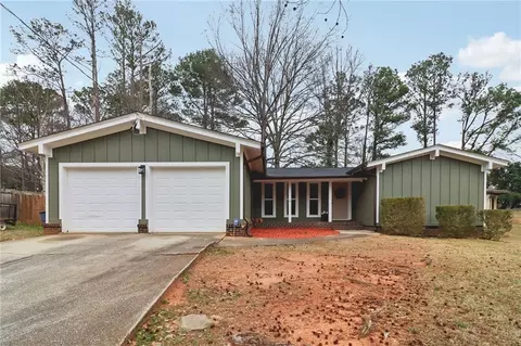152 Club Cir, Stockbridge, GA 30281