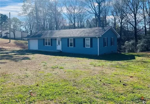 201 Grogan Rd NE, White, GA 30184