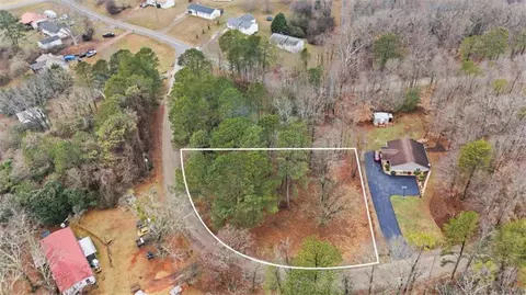 3319 Russell Dr, Gainesville, GA 30506