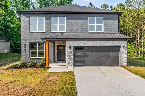 224 Galway Ln, Hampton, GA 30228
