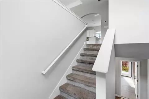Entry Way - 317 Brook Ct, Temple, GA 30179 photo 3 of 4