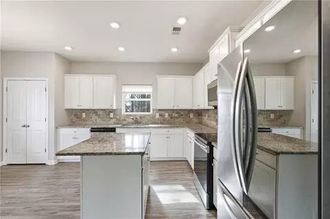 Kitchen - 317 Brook Ct, Temple, GA 30179 photo 1 of 3