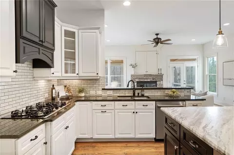 Kitchen - 14624 Timber Pt, Milton, GA 30004 photo 5 of 5