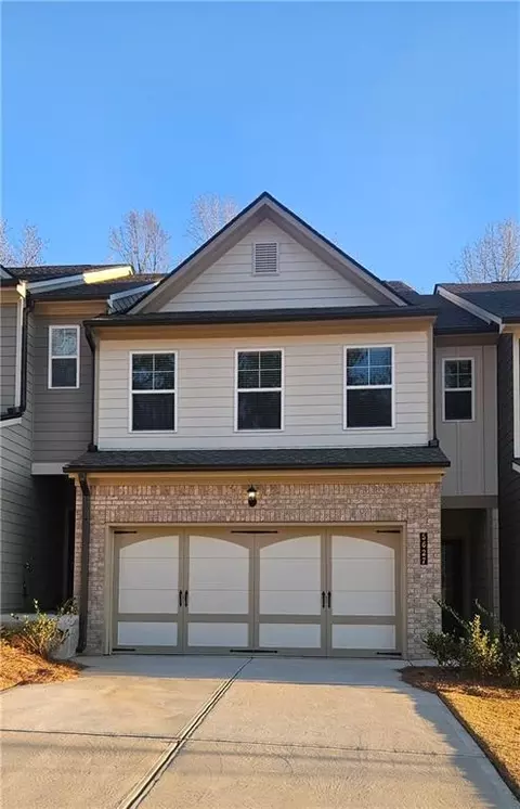 5637 Overview Dr, Flowery Branch, GA 30542