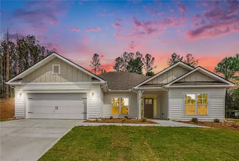 939 Eagle Heights Dr, Maysville, GA 30558