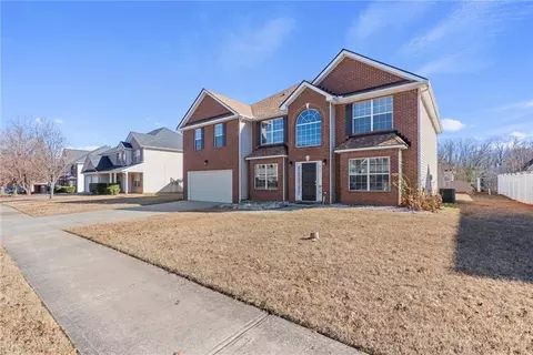 541 Hamlet Dr, Hampton, GA 30228
