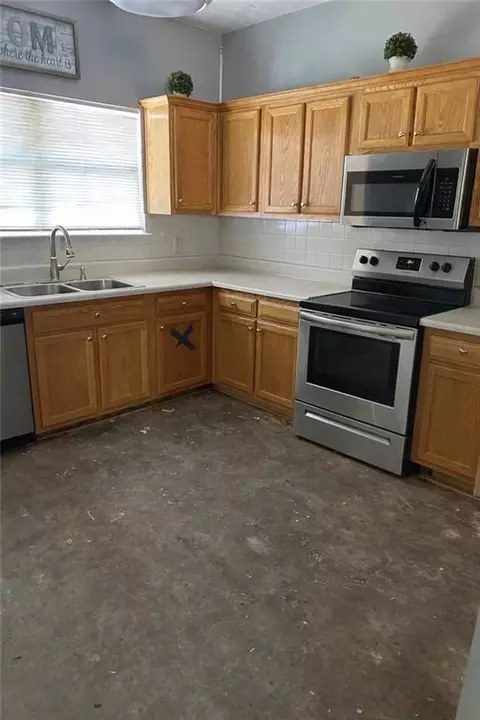 6670 Sunset Hills Blvd, Rex, GA 30273 photo 2