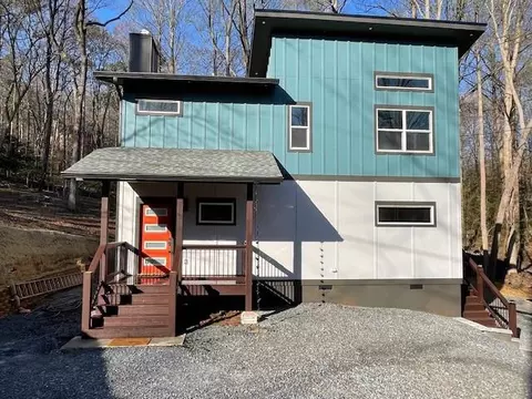 55 Elmwood Cir, Ellijay, GA 30540