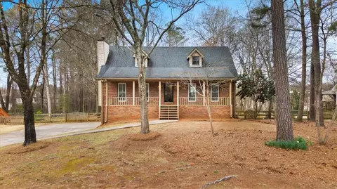 80 Farmington Dr, Woodstock, GA 30188