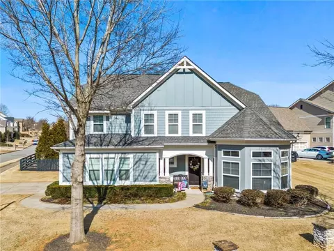 329 Carmichael Cir, Canton, GA 30115