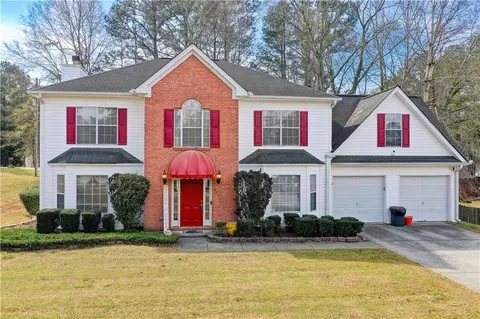 8075 Harmony Lakes Dr, Lithonia, GA 30058