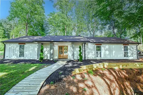 776 Fairfield Dr, Marietta, GA 30068