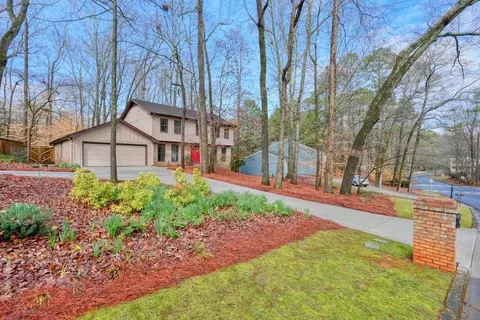 1210 Martin Ridge Rd, Roswell, GA 30076