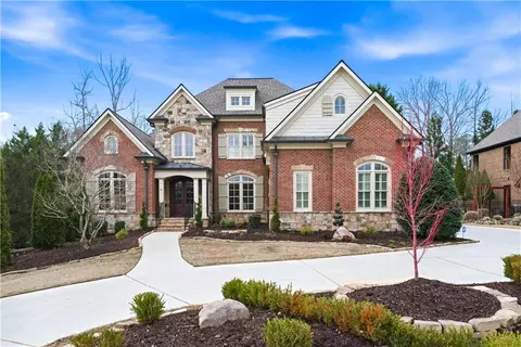 2294 Weeping Oak Dr, Braselton, GA 30517