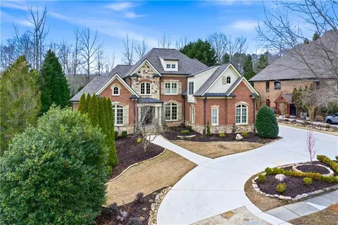 2294 Weeping Oak Dr, Braselton, GA 30517