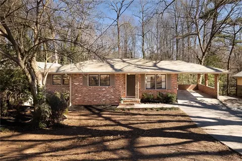 1547 Delia Dr, Decatur, GA 30033