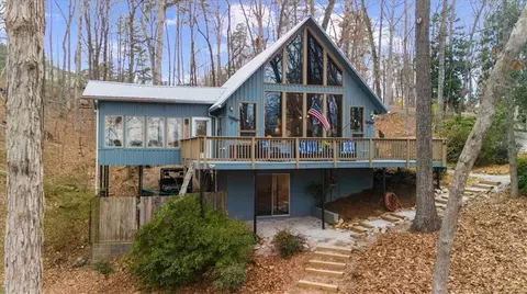 5410 Honeysuckle Trl, Gainesville, GA 30506