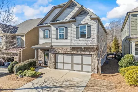 6520 Crosscreek Ln, Flowery Branch, GA 30542